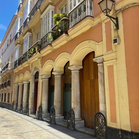 Apartamento Colon 1451 - Pleno Centro Y Wifi Gratis Кадис Екстериор снимка