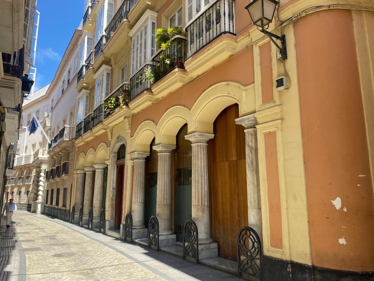 Apartamento Colon 1451 - Pleno Centro Y Wifi Gratis Кадис Екстериор снимка