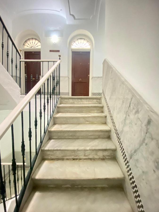 Apartamento Colon 1451 - Pleno Centro Y Wifi Gratis Кадис Екстериор снимка